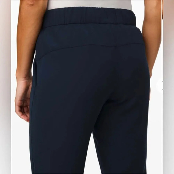 Lululemon On The Fly Crop Pant True Navy Size 8 - Picture 3 of 8